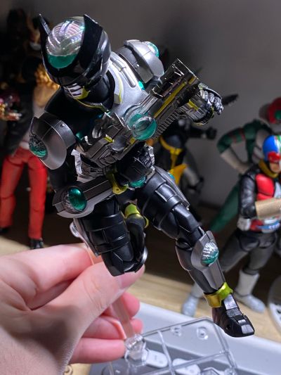 S.H.Figuarts(真骨雕制法) 假面骑士诞骑