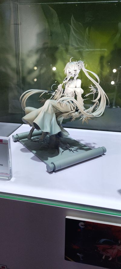 初音未来 月西江