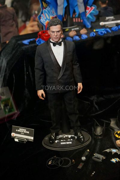 MMS294 蝙蝠侠归来 蝙蝠侠+布鲁斯·韦恩 珍藏人偶套装