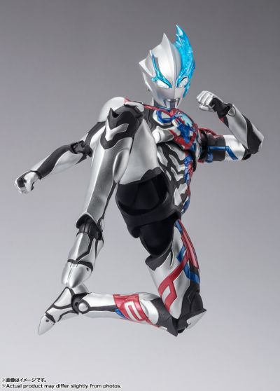 S.H.Figuarts 布莱泽奥特曼
