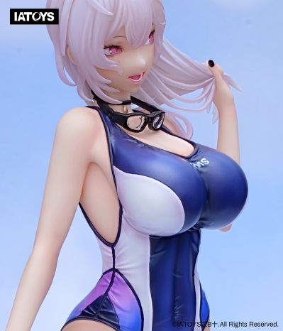 泳装少女罗芙瓦 ~夏天的味道就是游泳池的味道~