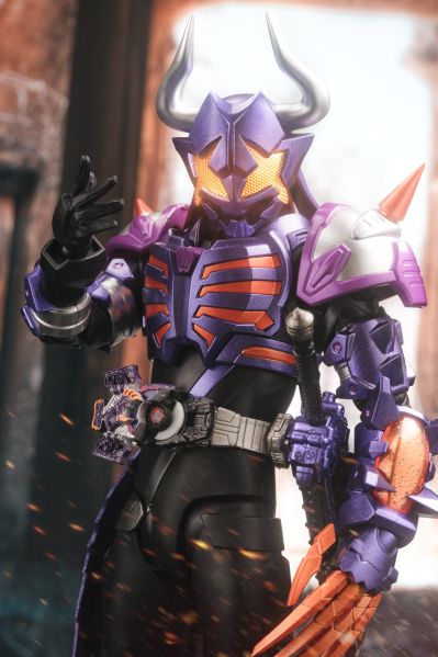 S.H.Figuarts  假面骑士霸牛 僵尸形态