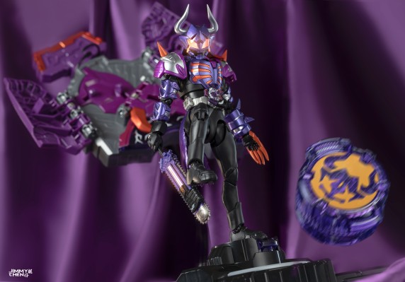 S.H.Figuarts  假面骑士霸牛 僵尸形态