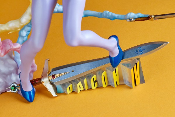 DAICONⅣ片头动画中的女孩 · 40周年纪念