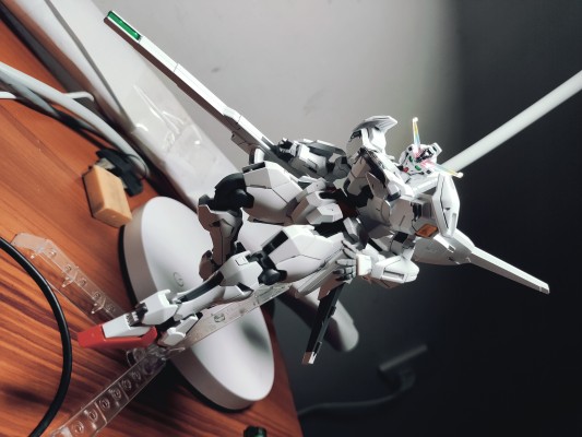 HG 1/144  凯列班高达