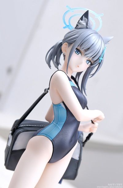 蔚蓝档案 砂狼白子 泳装