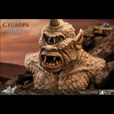 独眼巨人 胸像
