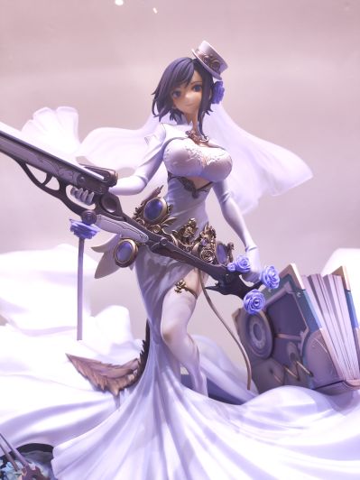 碧蓝航线 皇家方舟 纯白的守护者