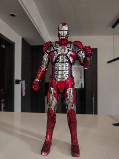 MMS400D18 电影杰作系列 压铸成品 电影 ：钢铁侠2 钢铁侠Mark 5