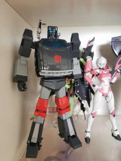 变形金刚 大师级 MP-56 开路先锋