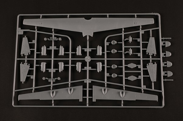 编号:83906 1/144 军用飞机系列 中国运九运输机