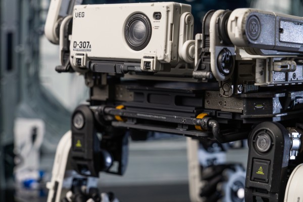 流浪地球2 多功能全地形运输机械狗 笨笨模型