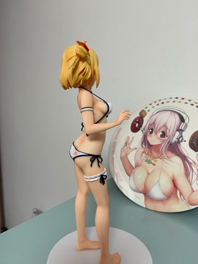 爱上火车 雏衣波莱特 比基尼泳装