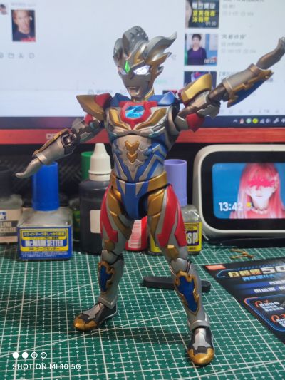 布鲁可超动积木人-传奇版   泽塔奥特曼-德尔塔天爪