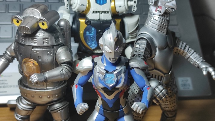 S.H.Figuarts 泽塔奥特曼 怪兽应对特殊空降机甲2号机 乌英达姆