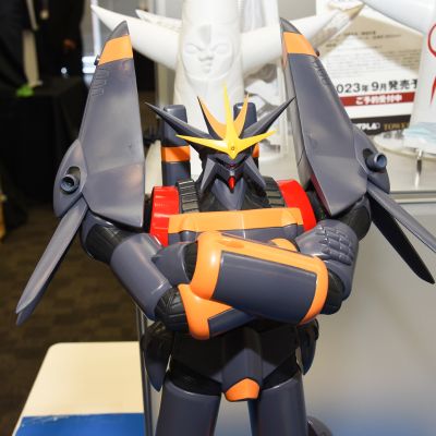 大尺寸软胶系列 飞跃巅峰 钢巴斯塔