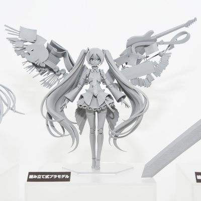 PLAMATEA 初音未来 16周年纪念款