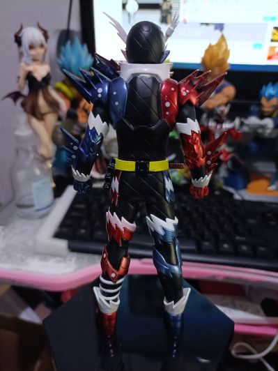 假面骑士：创骑 假面骑士创骑 兔子坦克气泡形态