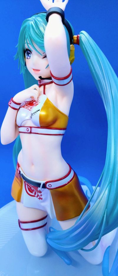 初音未来 GT计划 赛车未来 2010 原画师：矢吹健太朗