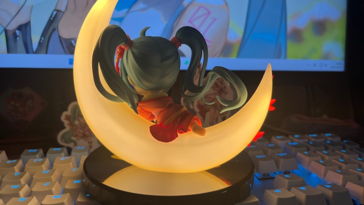 初音未来 月西江