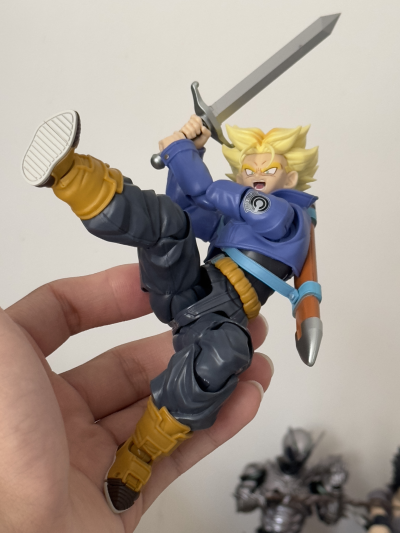 S.H.Figuarts 龙珠Z 超级赛亚人特兰克斯-来自未来的少年-