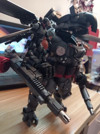 铁骸06空天作战机甲轰击型