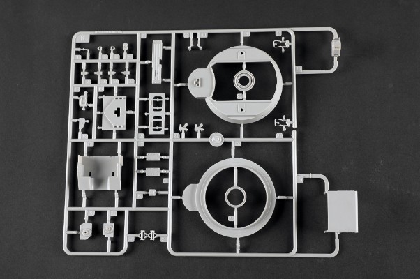 编号:01093 1/35 装甲车辆系列 96K6“铠甲”-S1履带式防空系统