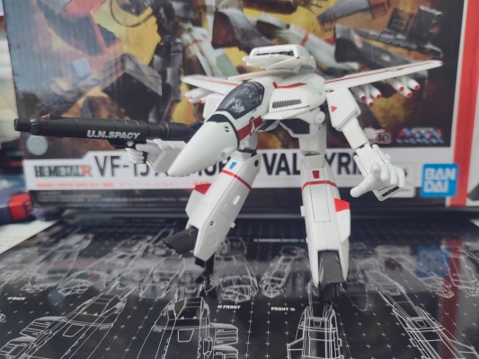 HI-METAL R 超时空要塞  VF-1J 装甲女武神（一条辉专用） 重生版