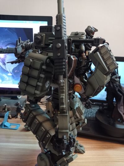 战星辰系列 新宙斯机甲重火力版