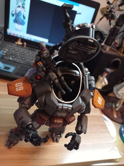 铁骸09 猎杀型机甲