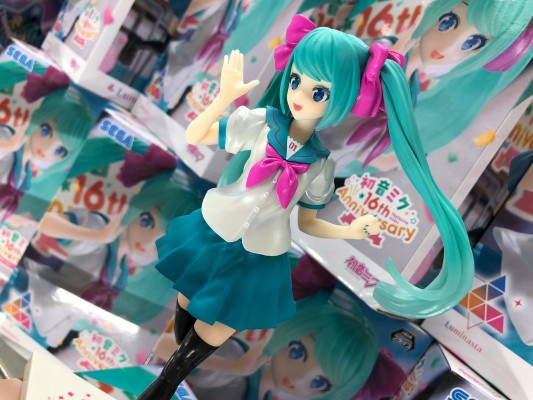 Luminasta  初音未来16周年纪念 原画师：KEI