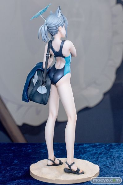 蔚蓝档案 砂狼白子 泳装