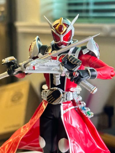 S.H.Figuarts(真骨雕制法)  假面骑士巫骑 火焰魔龙 / 万象魔龙