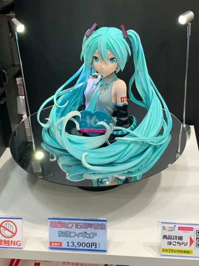 初音未来 16周年纪念 胸像