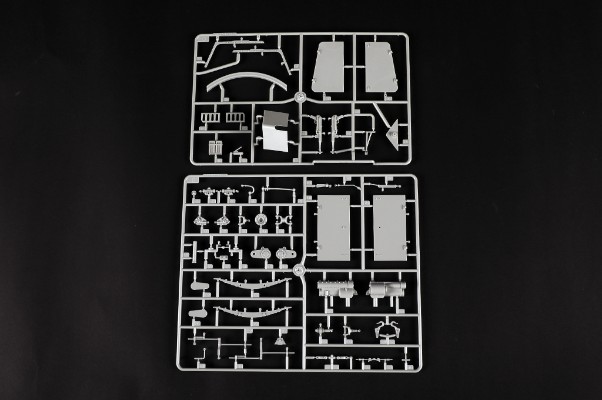 编号:00942 1/35 装甲车辆系列 Sd.Kfz 251 D型半履带输送车