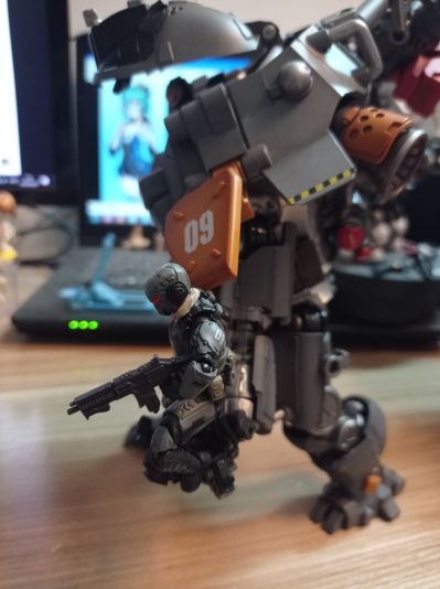 铁骸09 猎杀型机甲