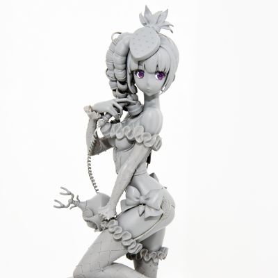 SALON de VITRINE 草莓短胸衣女孩