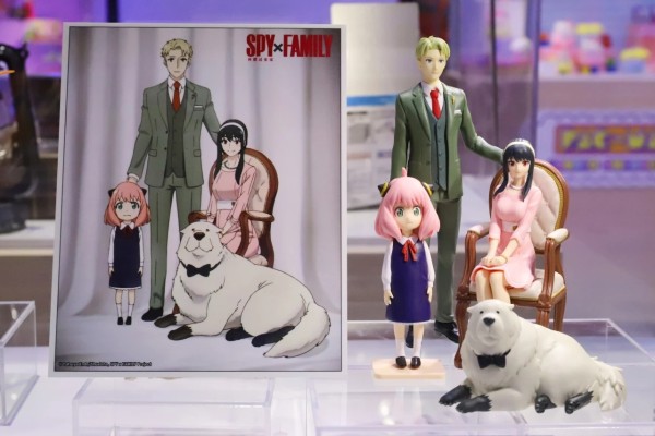 间谍过家家 全家福 劳埃德·福杰