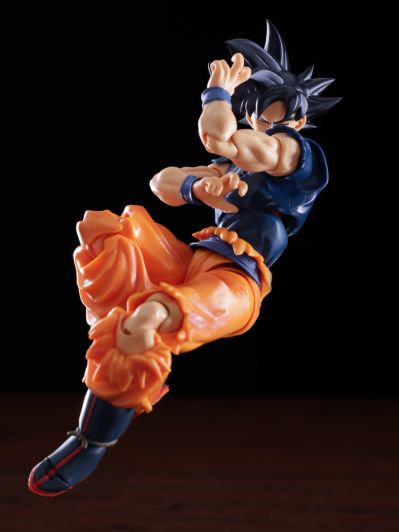 S.H.Figuarts 龙珠超 孙悟空 自在极意功 “兆”