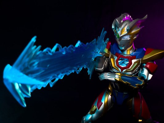 布鲁可超动积木人-传奇版   泽塔奥特曼-德尔塔天爪