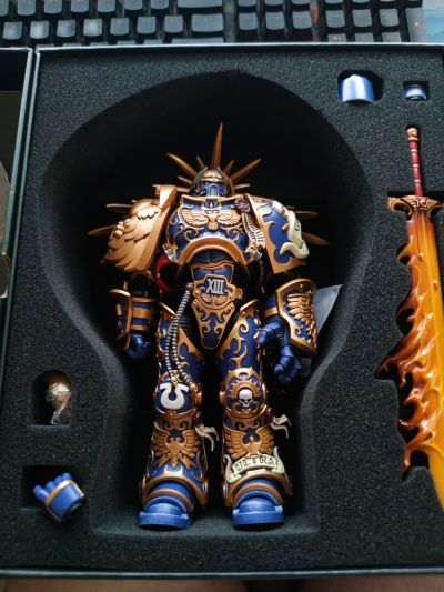 战锤40000 极限战士 基因原体罗保特·基里曼