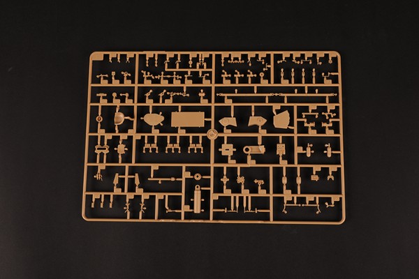 编号:84567 1/35 装甲车辆系列 现代德BPz2“水牛”装甲救援车