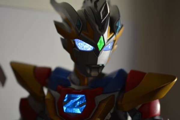 布鲁可超动积木人-传奇版   泽塔奥特曼-德尔塔天爪