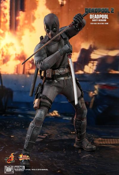 MMS505 死侍2：我爱我家 灰衣死侍 珍藏人偶