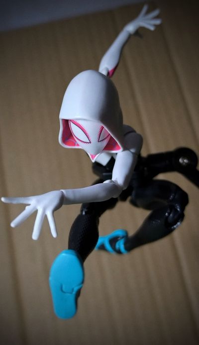 SV-Action 蜘蛛侠：平行宇宙 蜘蛛格温+蜘猪侠