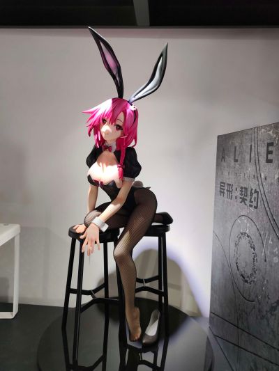 B-style 碧蓝航线 黑太子 迷糊的侍者