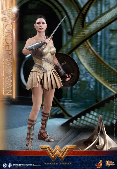 MMS424 神奇女侠 神奇女侠（训练装甲版） 珍藏人偶