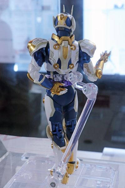 S.H.Figuarts 假面骑士谛睨
