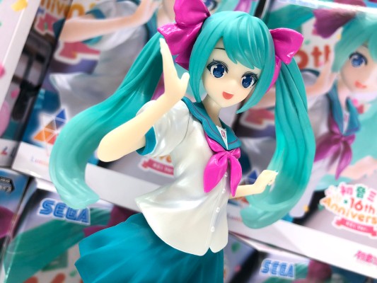 Luminasta  初音未来16周年纪念 原画师：KEI