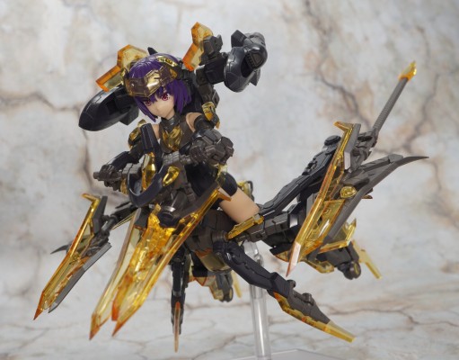 机甲少女 黑皙魔鹫